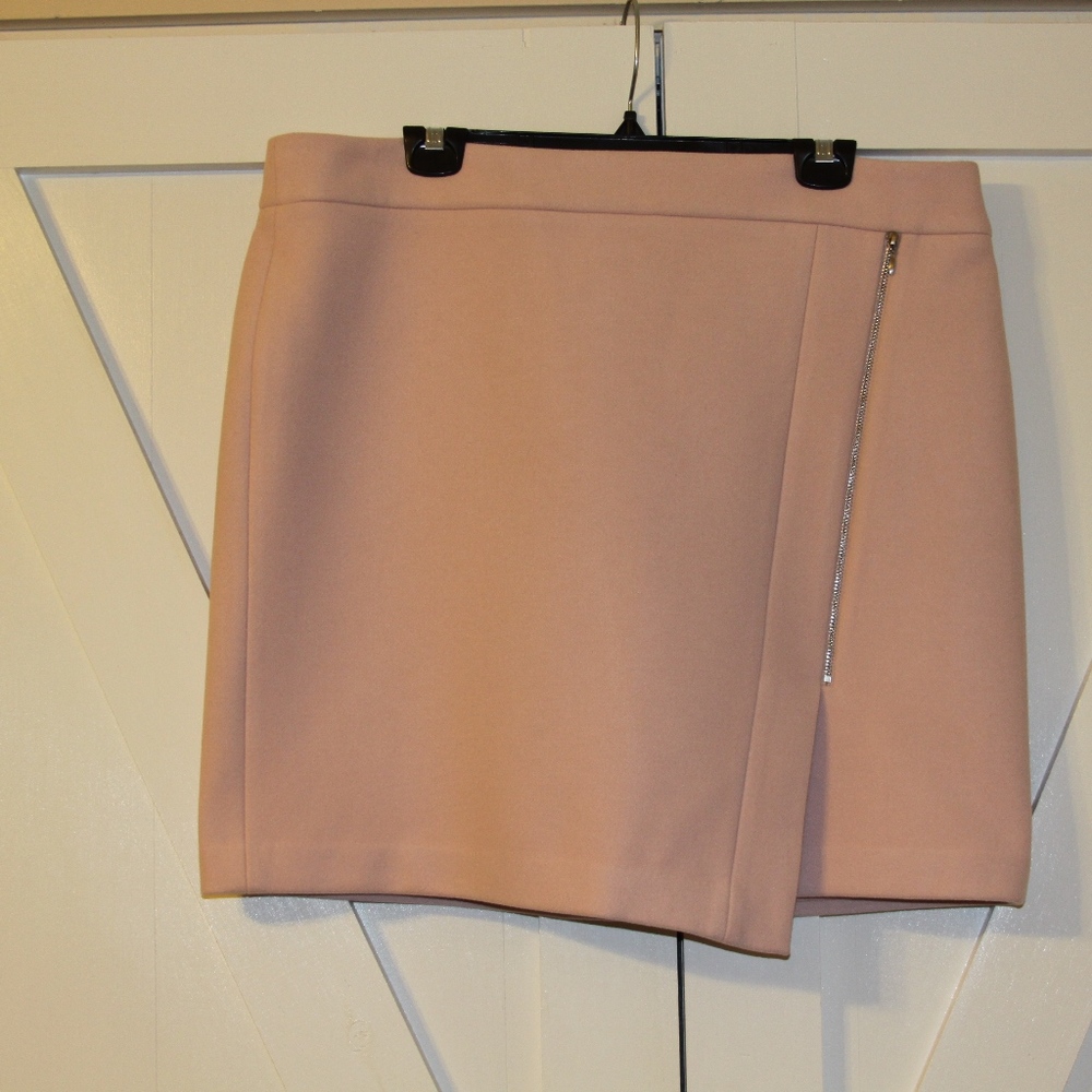 White House Black Market Skirt